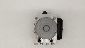 2017 Chrysler Pacifica ABS Pump Control Module Replacement P/N:68330875AA 68352226AA, P68330875AB, 68330875AB, P68222745AG Fits OEM Used Auto Parts