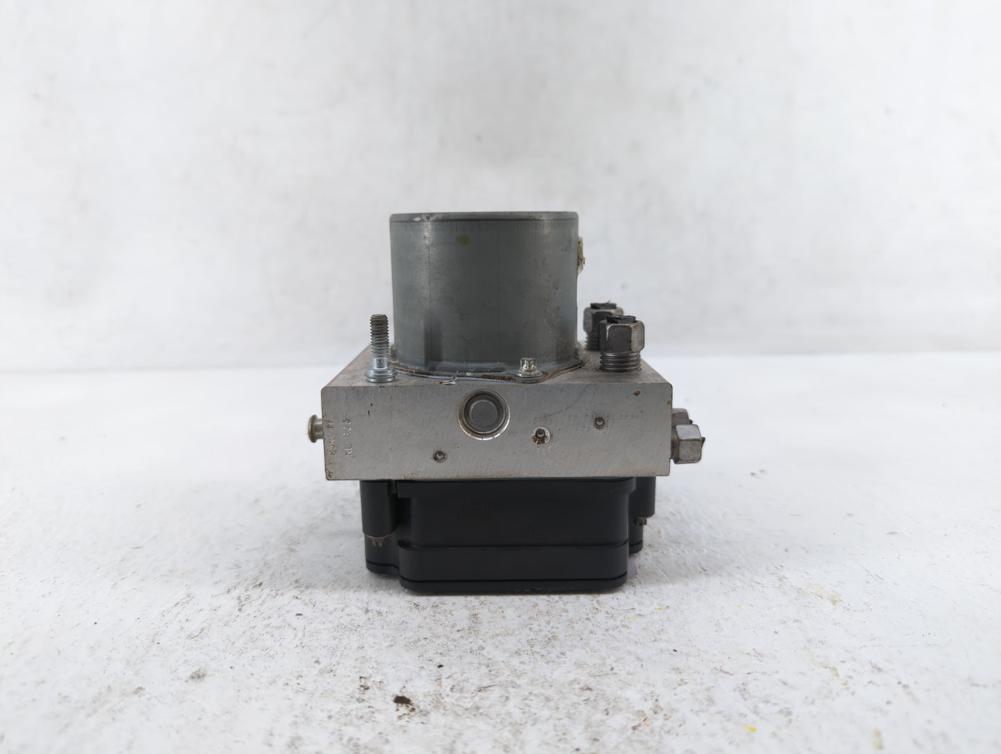 2017-2018 Chrysler Pacifica ABS Pump Control Module Replacement P/N:68330875AA 68352226AA, P68330875AB Fits Fits 2017 2018 O