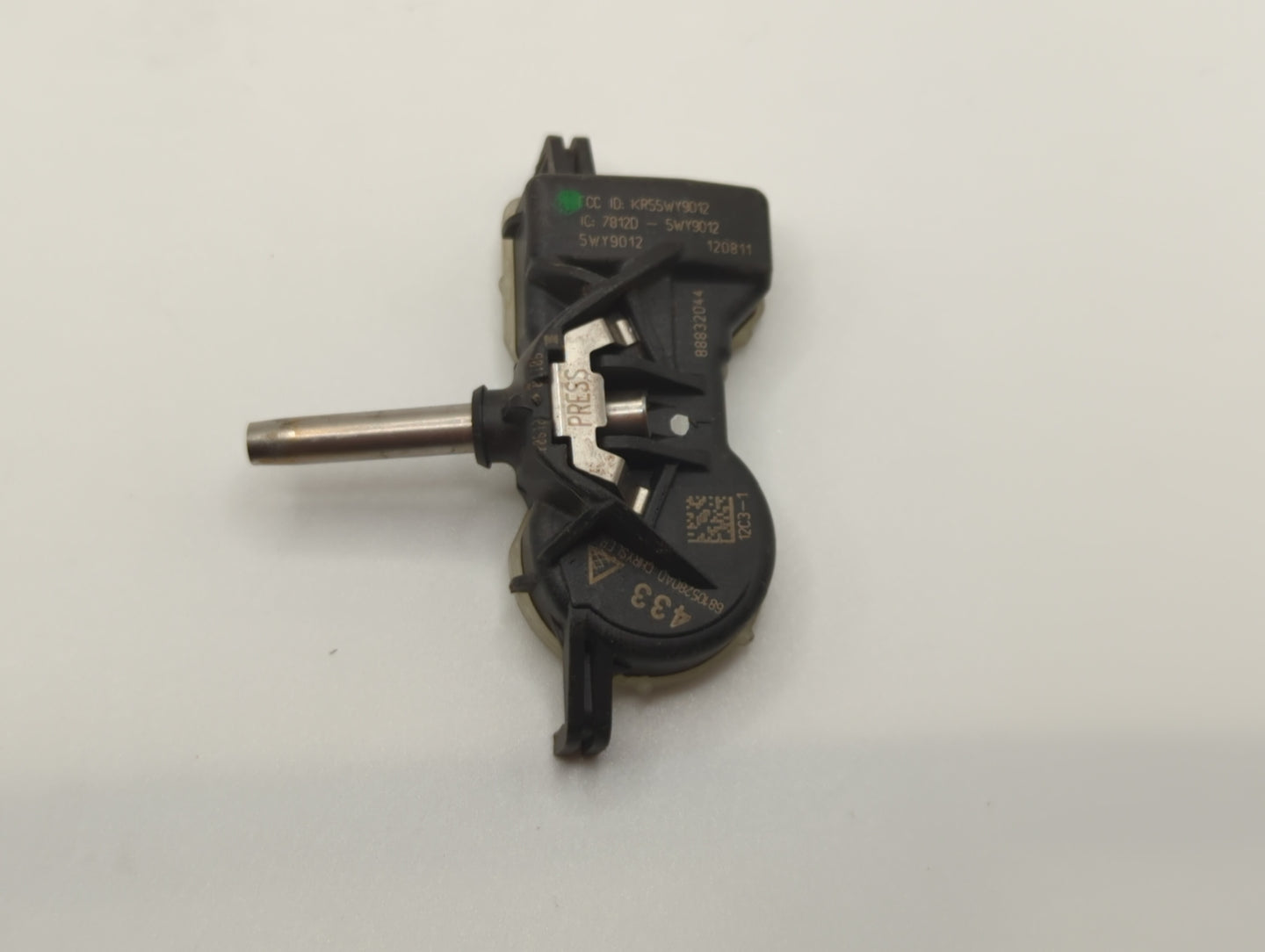 2017 Chrysler Pacifica Tire Pressure Monitoring System Sensor Tpms - Oemusedautoparts1.com