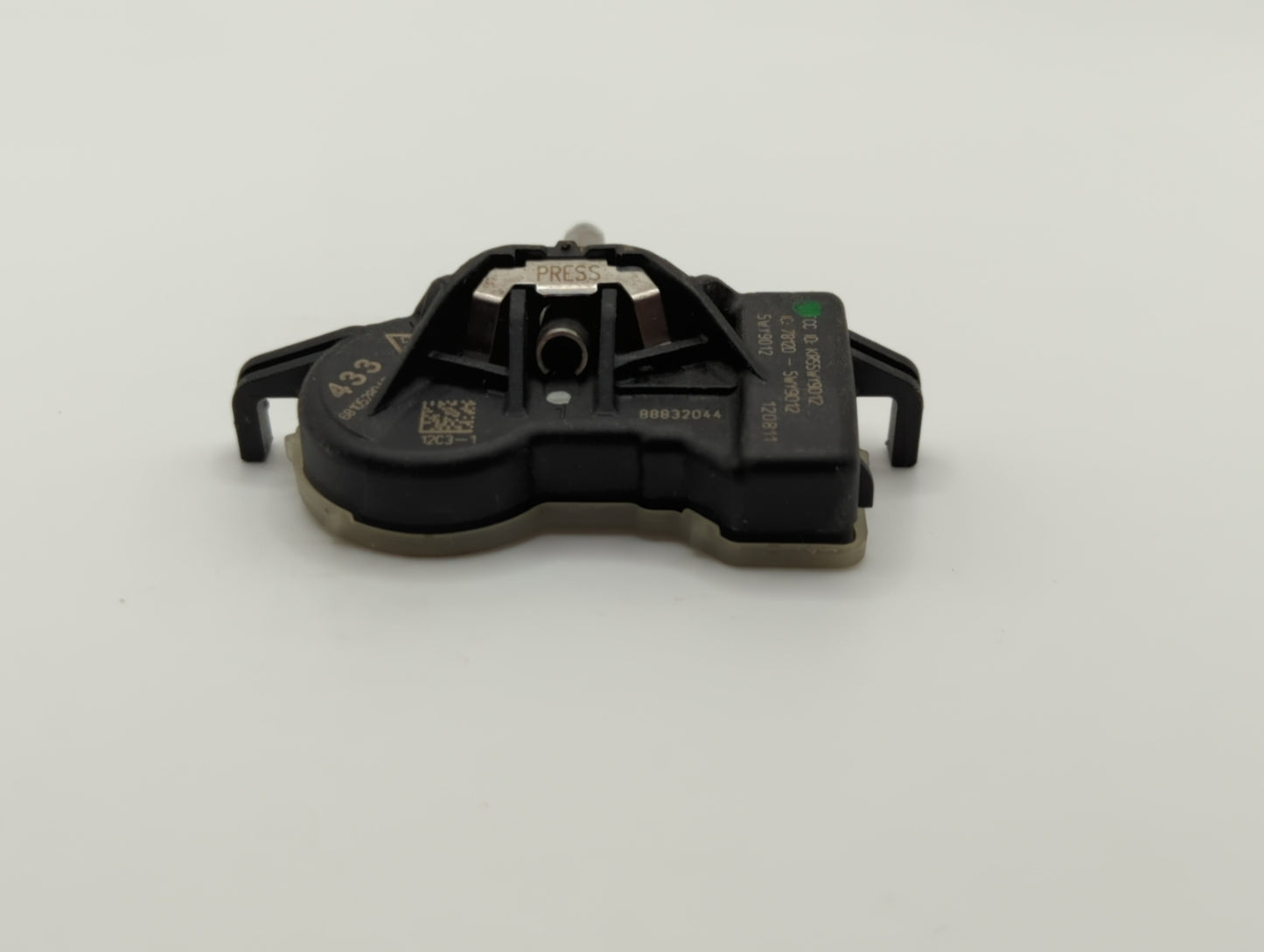 2017 Chrysler Pacifica Tire Pressure Monitoring System Sensor Tpms - Oemusedautoparts1.com
