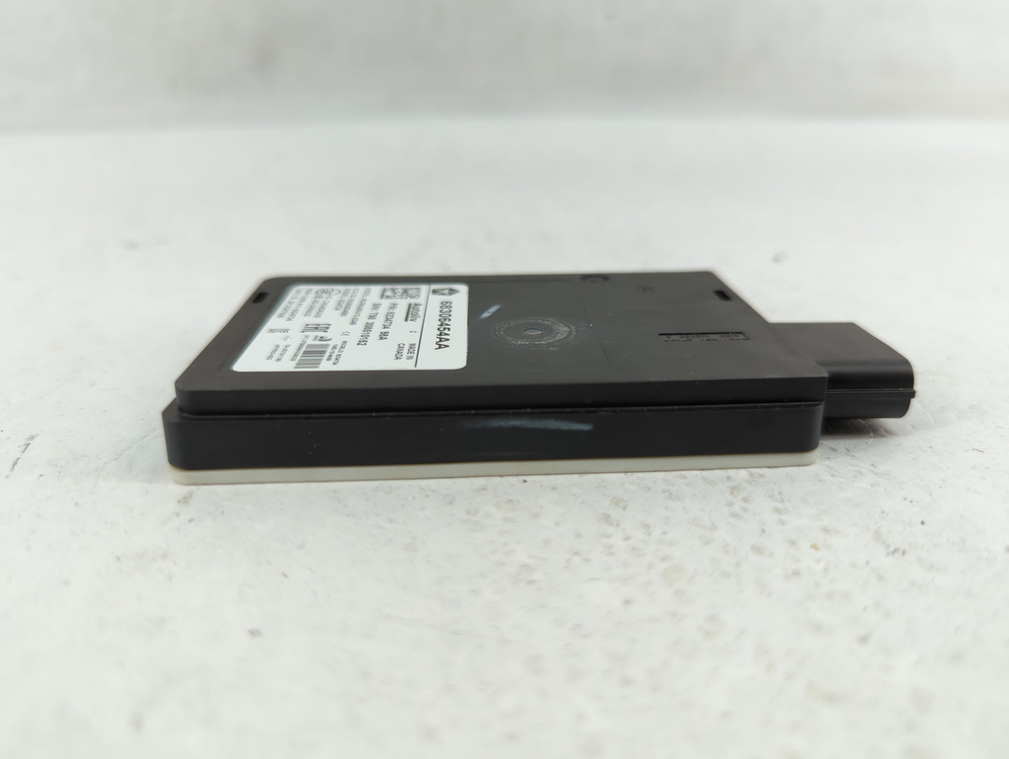 2017 Chrysler Pacifica Chassis Control Module Ccm Bcm Body Control - Oemusedautoparts1.com