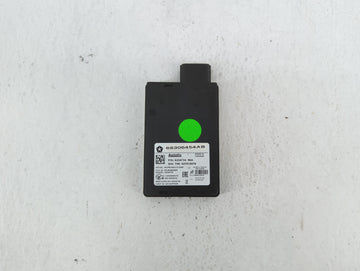 2017 Chrysler Pacifica Chassis Control Module Ccm Bcm Body Control - Oemusedautoparts1.com