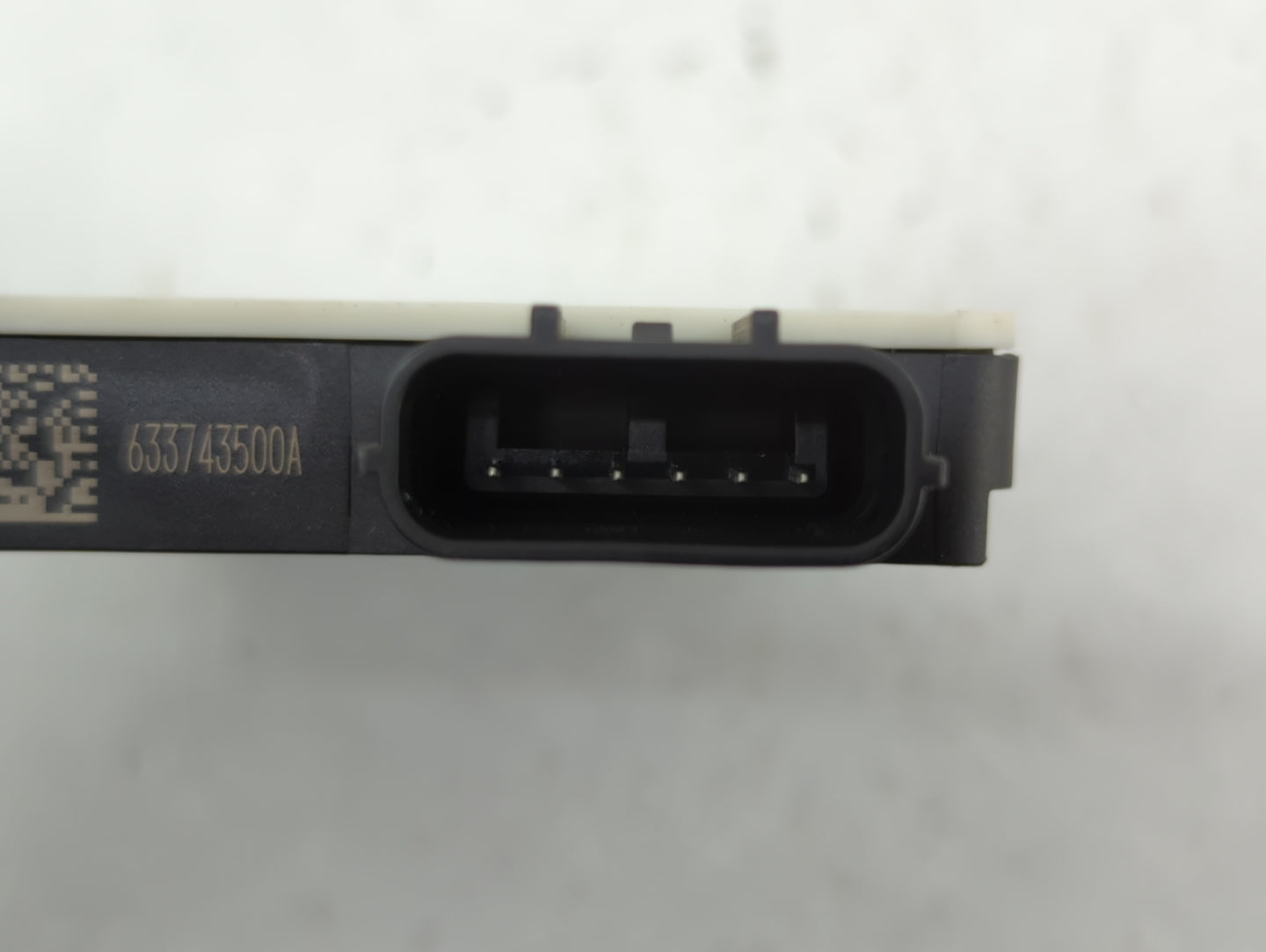 2017 Chrysler Pacifica Chassis Control Module Ccm Bcm Body Control - Oemusedautoparts1.com