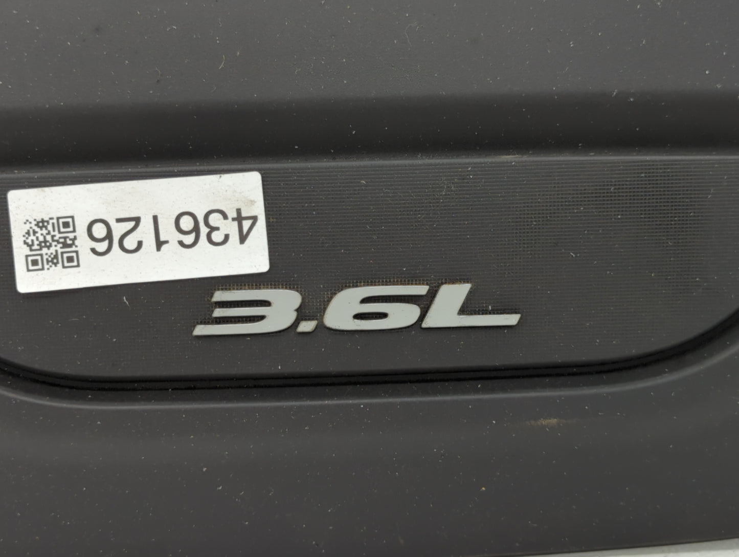 2017 Chrysler Pacifica Engine Cover - Oemusedautoparts1.com