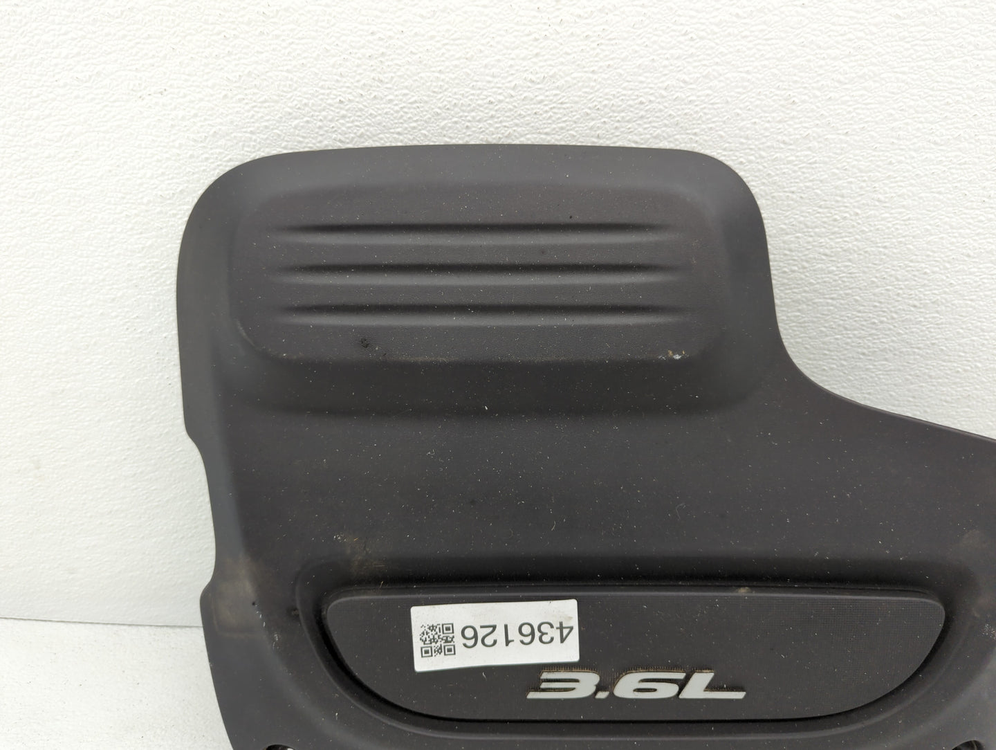 2017 Chrysler Pacifica Engine Cover - Oemusedautoparts1.com