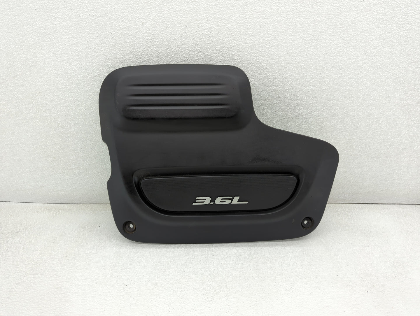 2017 Chrysler Pacifica Engine Cover - Oemusedautoparts1.com