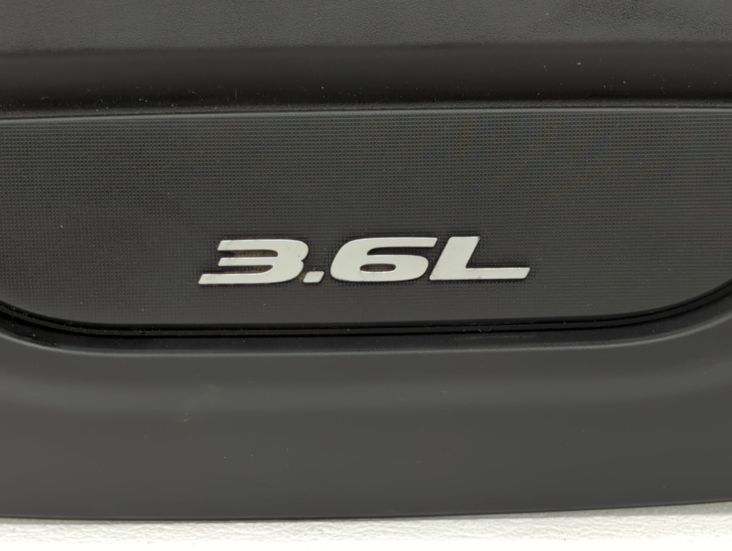2017 Chrysler Pacifica Engine Cover - Oemusedautoparts1.com