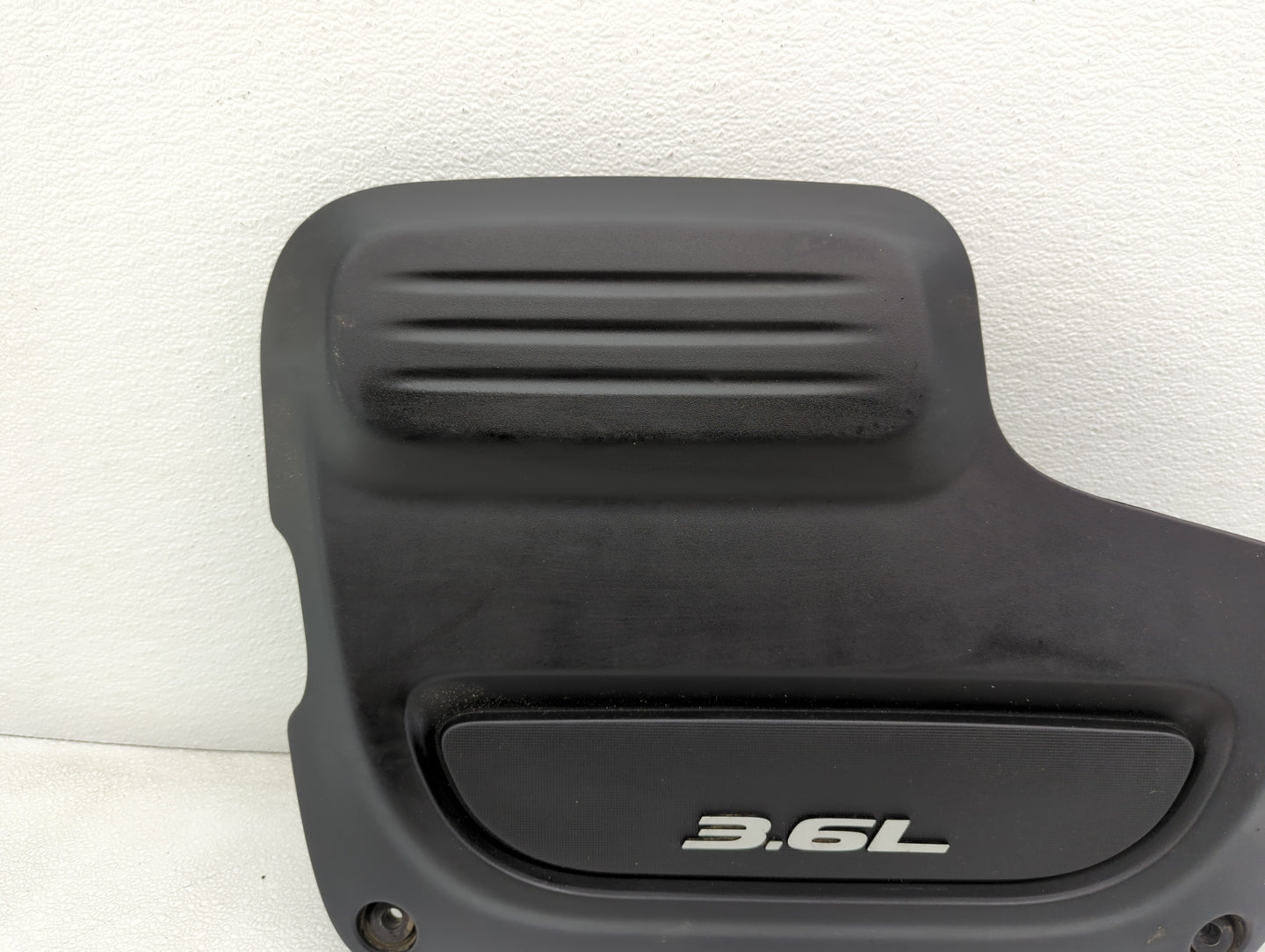 2017 Chrysler Pacifica Engine Cover - Oemusedautoparts1.com