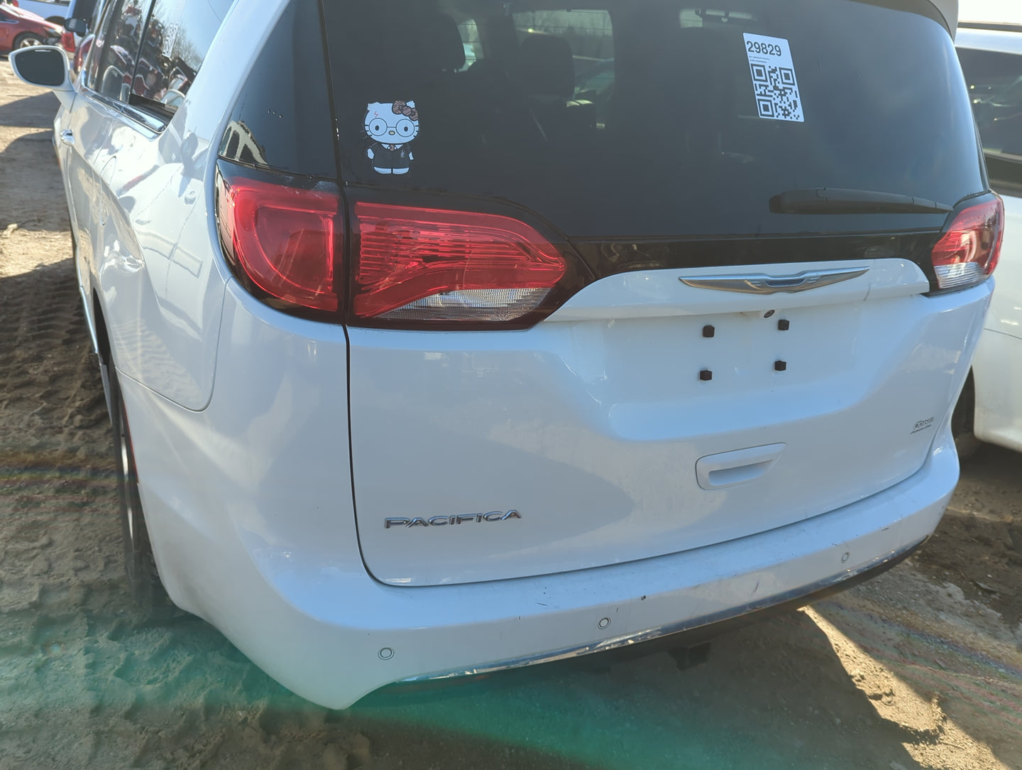 2017-2020 Chrysler Pacifica Trunk/decklid/hatch/tailgate Oem - Oemusedautoparts1.com