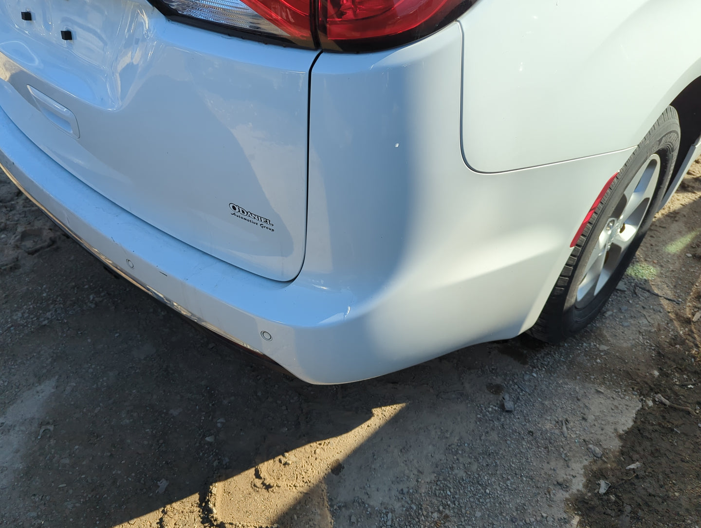 2017-2022 Chrysler Pacifica Rear Bumper Assembly Oem - Oemusedautoparts1.com