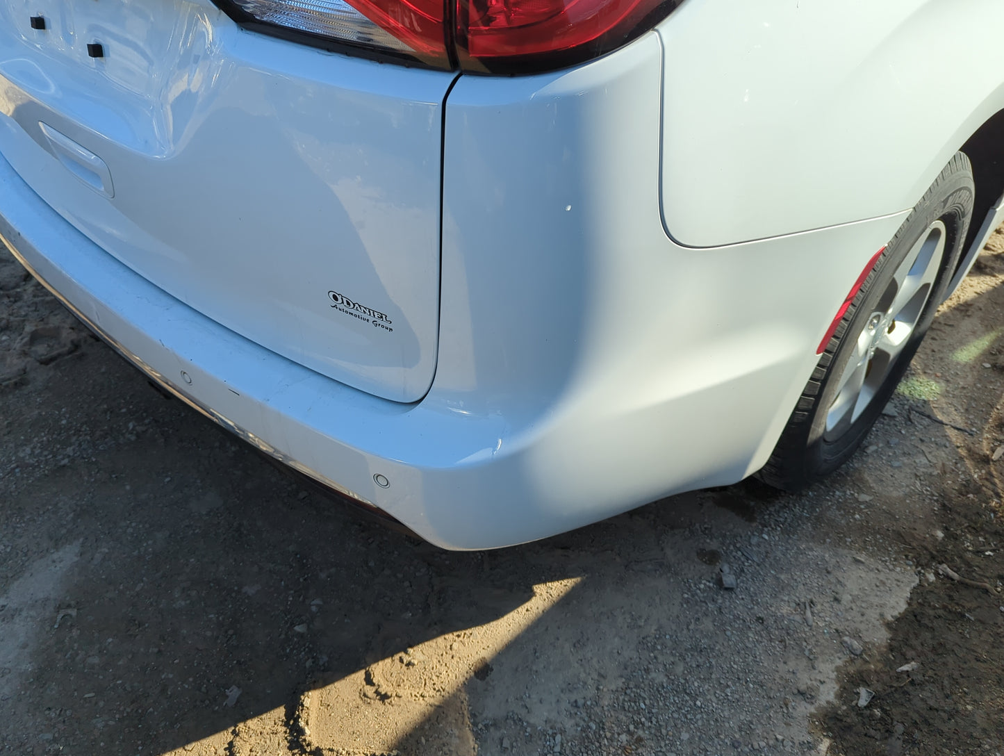 2017-2022 Chrysler Pacifica Rear Bumper Assembly Oem - Oemusedautoparts1.com