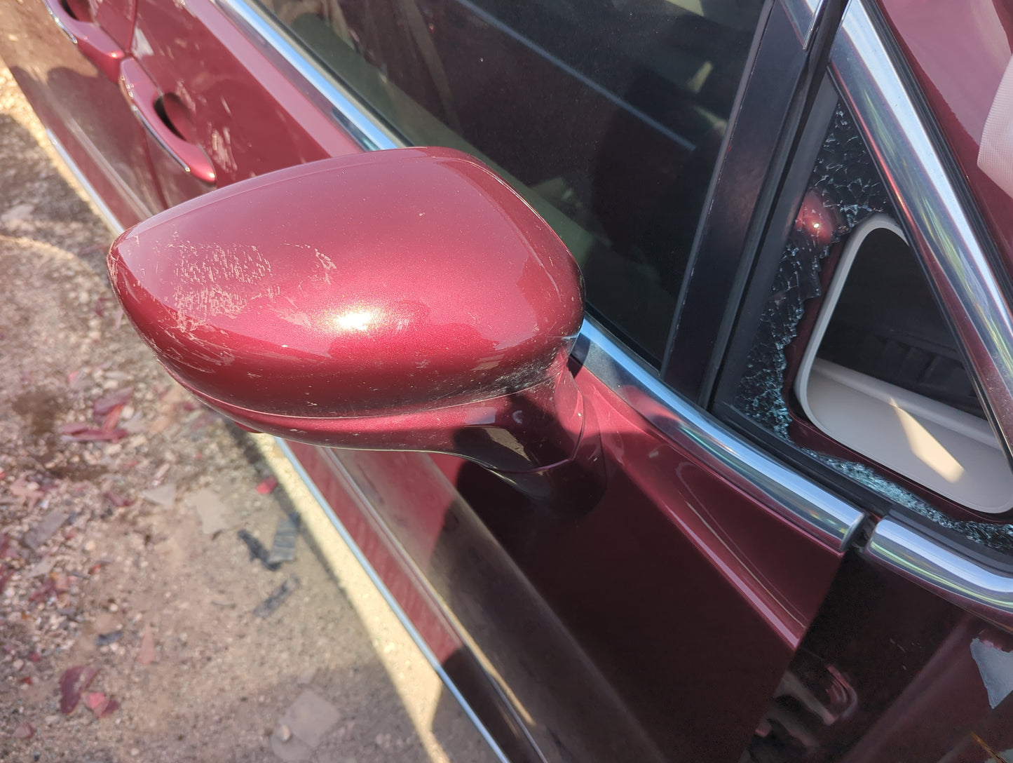 2017-2019 Chrysler Pacifica Passenger Side View Mirror - Right Door Mirror OEM Used - Oemusedautoparts1.com