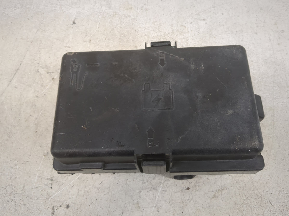 2017 Chrysler Pacifica Fusebox Fuse Box Panel Relay Module Fits OEM Used Auto Parts - Oemusedautoparts1.com