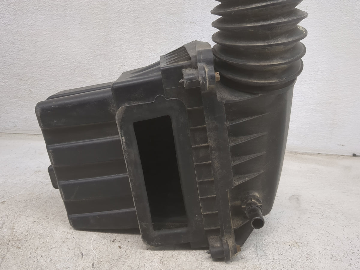 2017 Chrysler Pacifica Air Cleaner Intake Duct Hose Tube 5028644 - Oemusedautoparts1.com