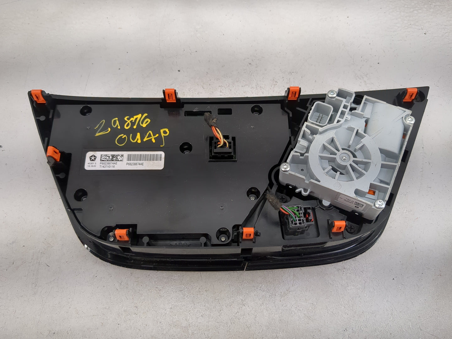 2017 Chrysler Pacifica Climate Control Module Temperature AC/Heater Replacement P/N:P68238874AE Fits OEM Used Auto Parts - O