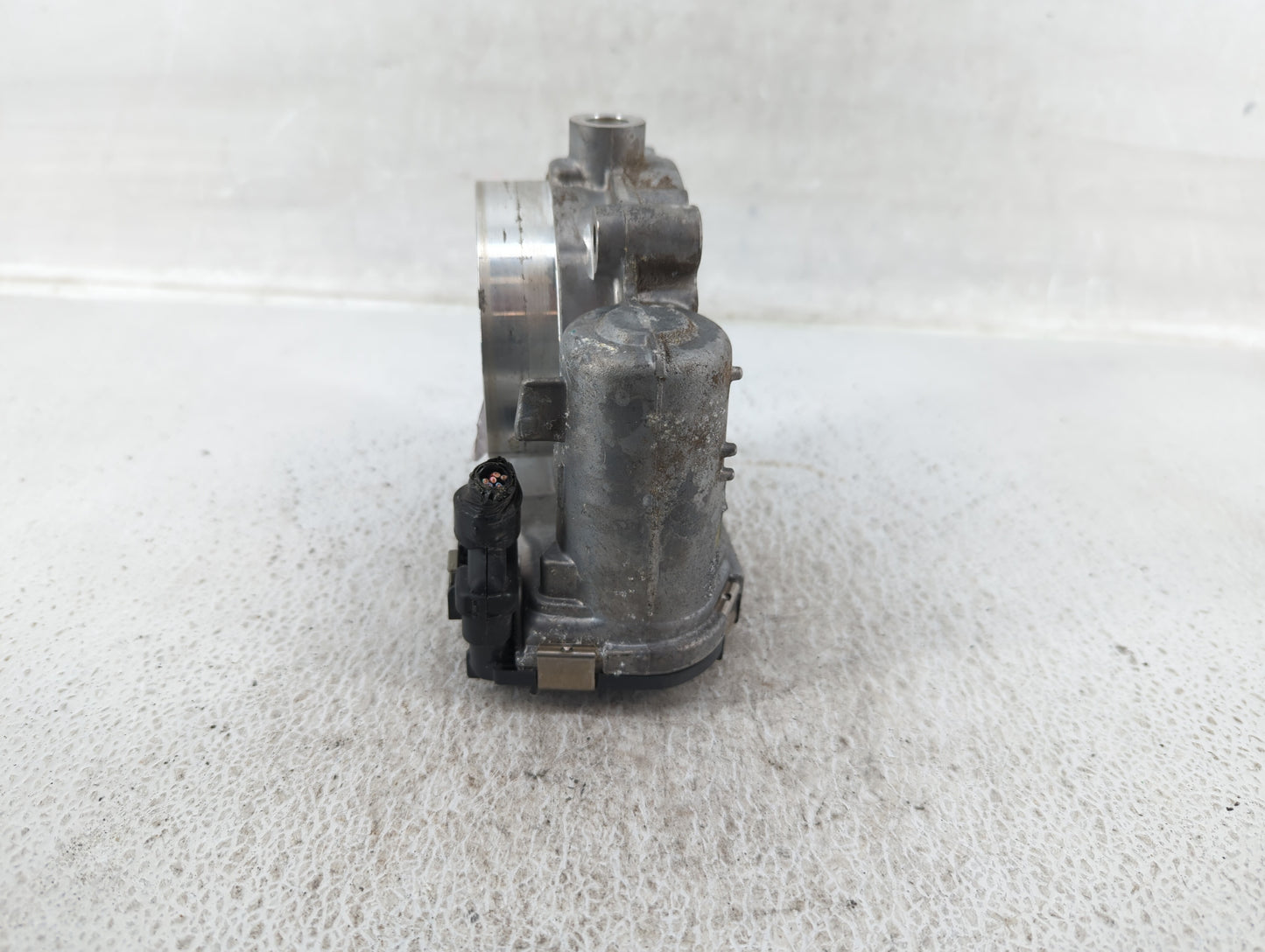 2017-2022 Chrysler Pacifica Throttle Body P/N:05184349AE 05184349AC Fits OEM Used Auto Parts - Oemusedautoparts1.com