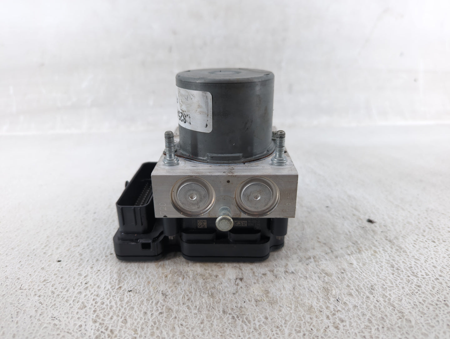 2017-2018 Chrysler Pacifica ABS Pump Control Module Replacement P/N:P68330875AB Fits Fits 2017 2018 OEM Used Auto Parts - Oe