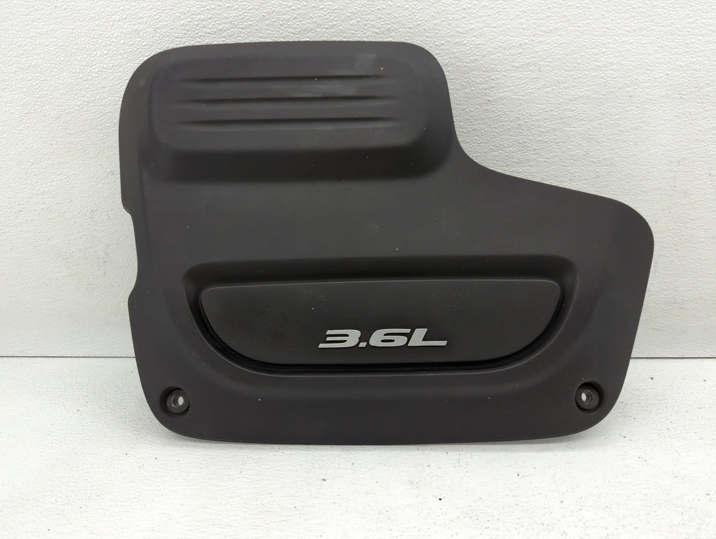 2017 Chrysler Pacifica Engine Cover - Oemusedautoparts1.com