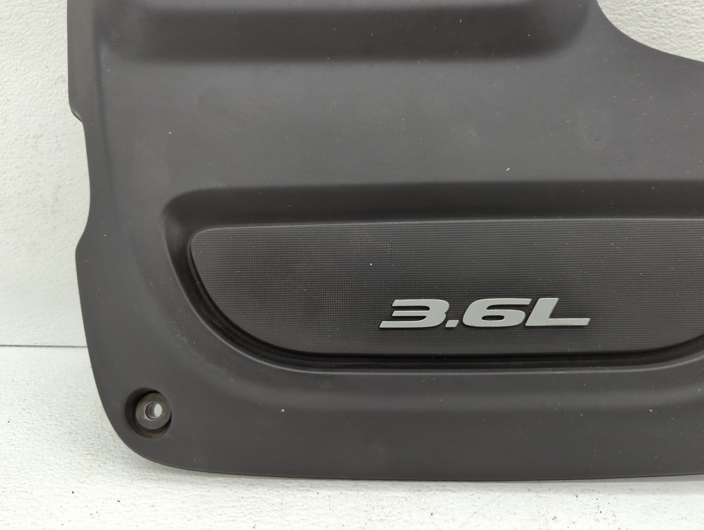 2017 Chrysler Pacifica Engine Cover - Oemusedautoparts1.com