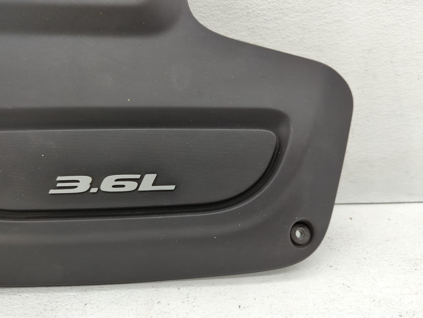 2017 Chrysler Pacifica Engine Cover - Oemusedautoparts1.com
