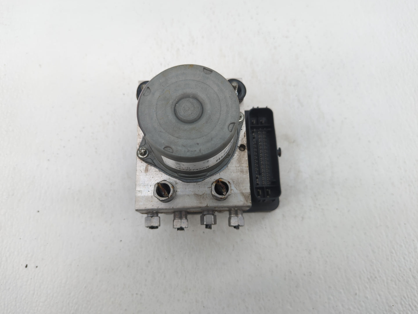 2017-2018 Chrysler Pacifica ABS Pump Control Module Replacement P/N:68222745AG Fits Fits 2017 2018 OEM Used Auto Parts - Oem