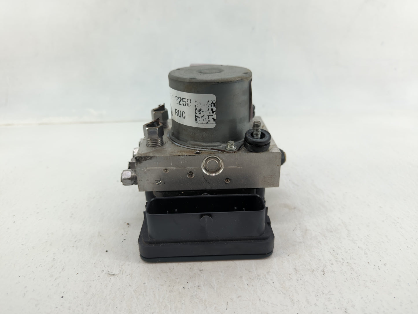 2017-2018 Chrysler Pacifica ABS Pump Control Module Replacement P/N:68222745AG Fits Fits 2017 2018 OEM Used Auto Parts - Oem