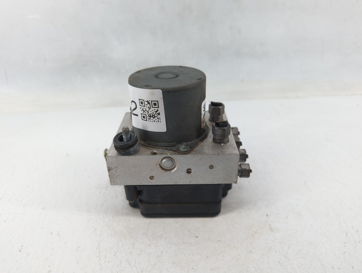 2017-2018 Chrysler Pacifica ABS Pump Control Module Replacement P/N:68222745AG Fits Fits 2017 2018 OEM Used Auto Parts - Oem