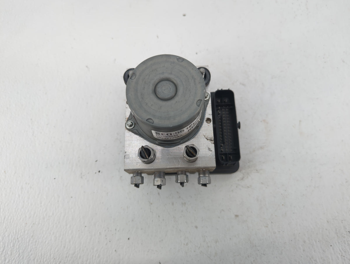 2017-2018 Chrysler Pacifica Anti-Lock Brake ABS Pump Module Actuator OEM P/N:68222745AG Fits Fits 2017 2018 OEM Used Auto Pa