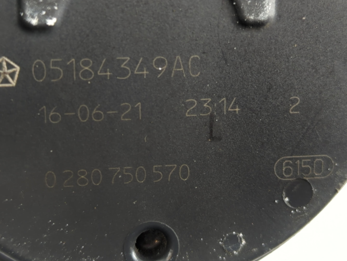 2017-2022 Chrysler Pacifica Throttle Body P/N:0 280 750 570 05184349AC Fits OEM Used Auto Parts - Oemusedautoparts1.com