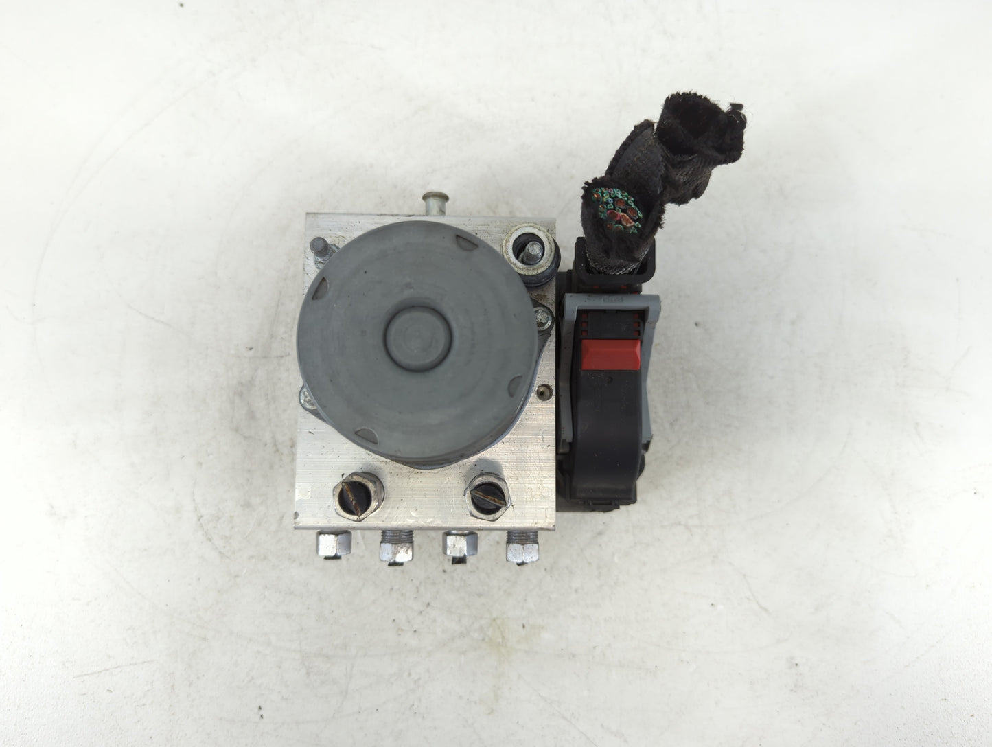 2017-2018 Chrysler Pacifica ABS Pump Control Module Replacement P/N:P68222745AG Fits Fits 2017 2018 OEM Used Auto Parts - Oe