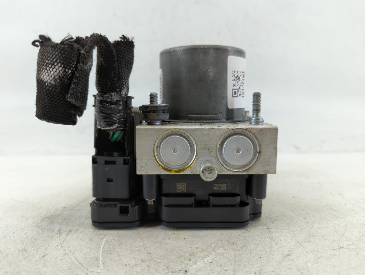 2017-2018 Chrysler Pacifica Anti-Lock Brake ABS Pump Module Actuator OEM P/N:P68222745AG Fits Fits 2017 2018 OEM Used Auto P