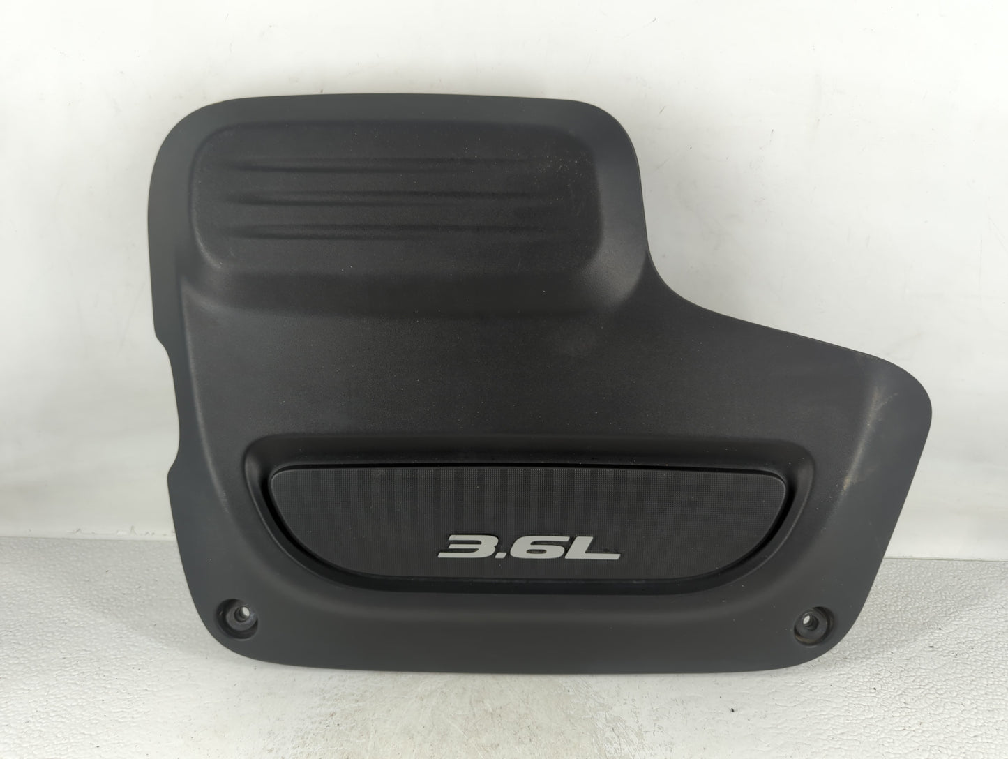2017 Chrysler Pacifica Engine Cover - Oemusedautoparts1.com