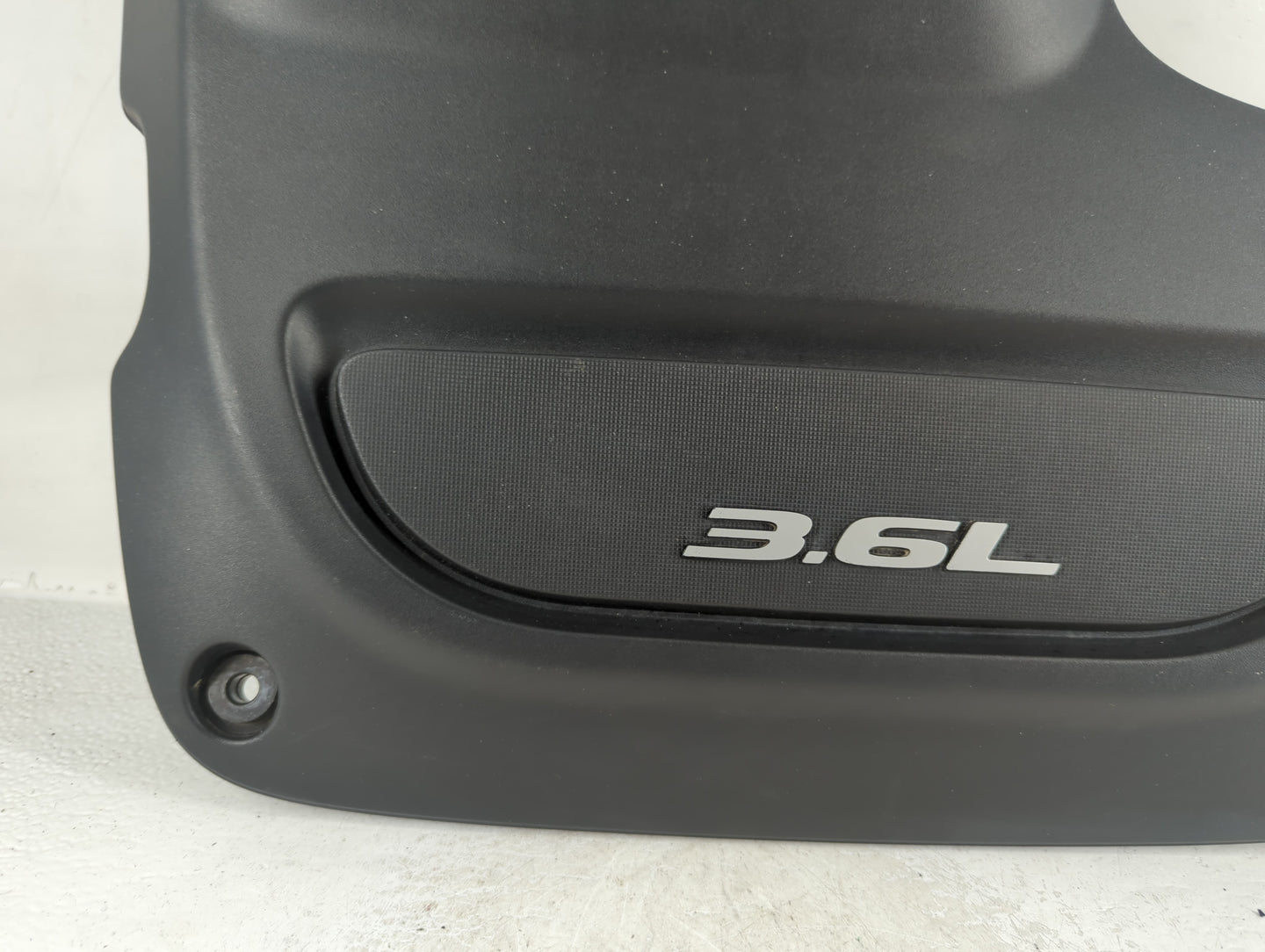 2017 Chrysler Pacifica Engine Cover - Oemusedautoparts1.com