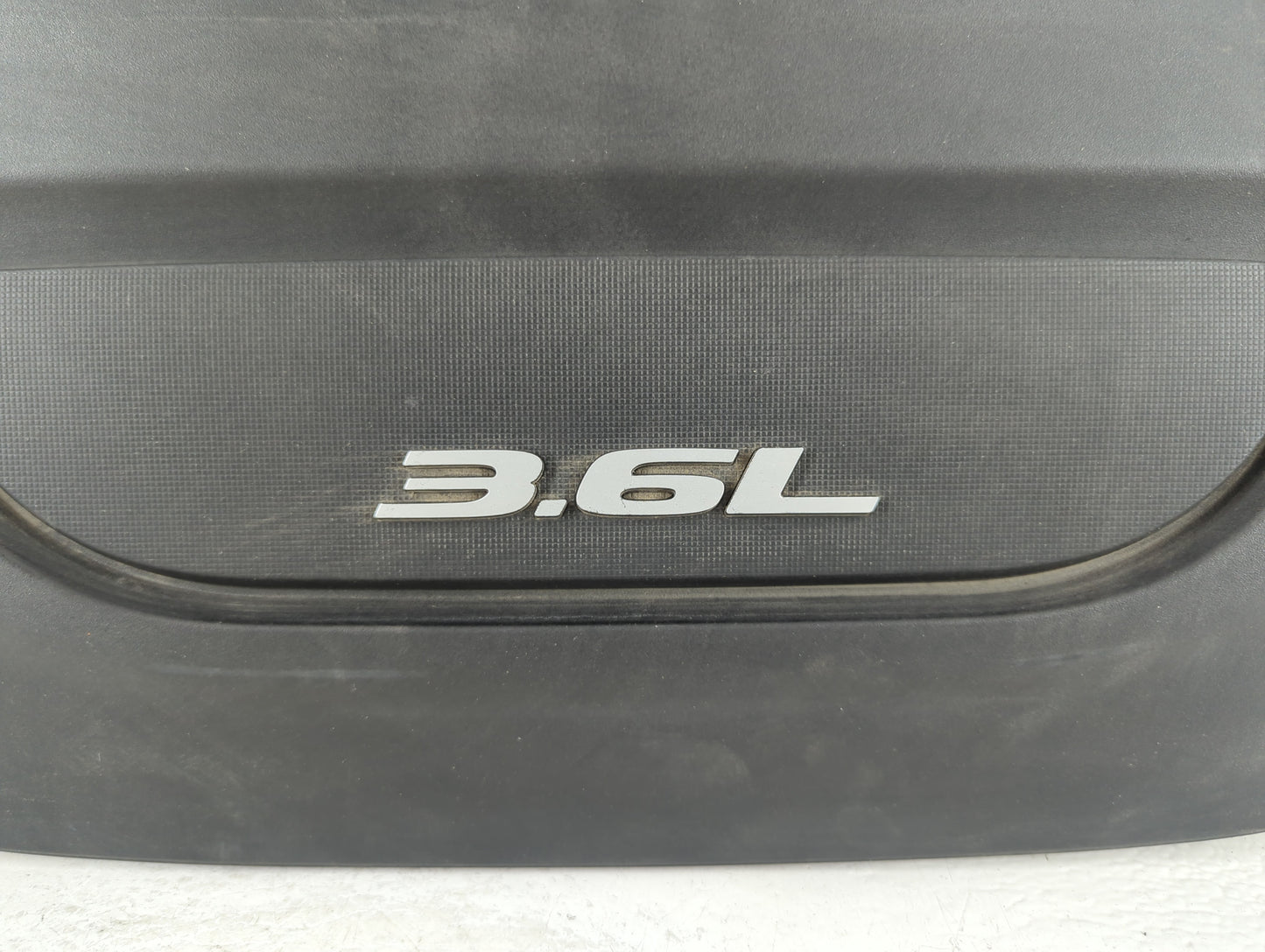 2017 Chrysler Pacifica Engine Cover - Oemusedautoparts1.com