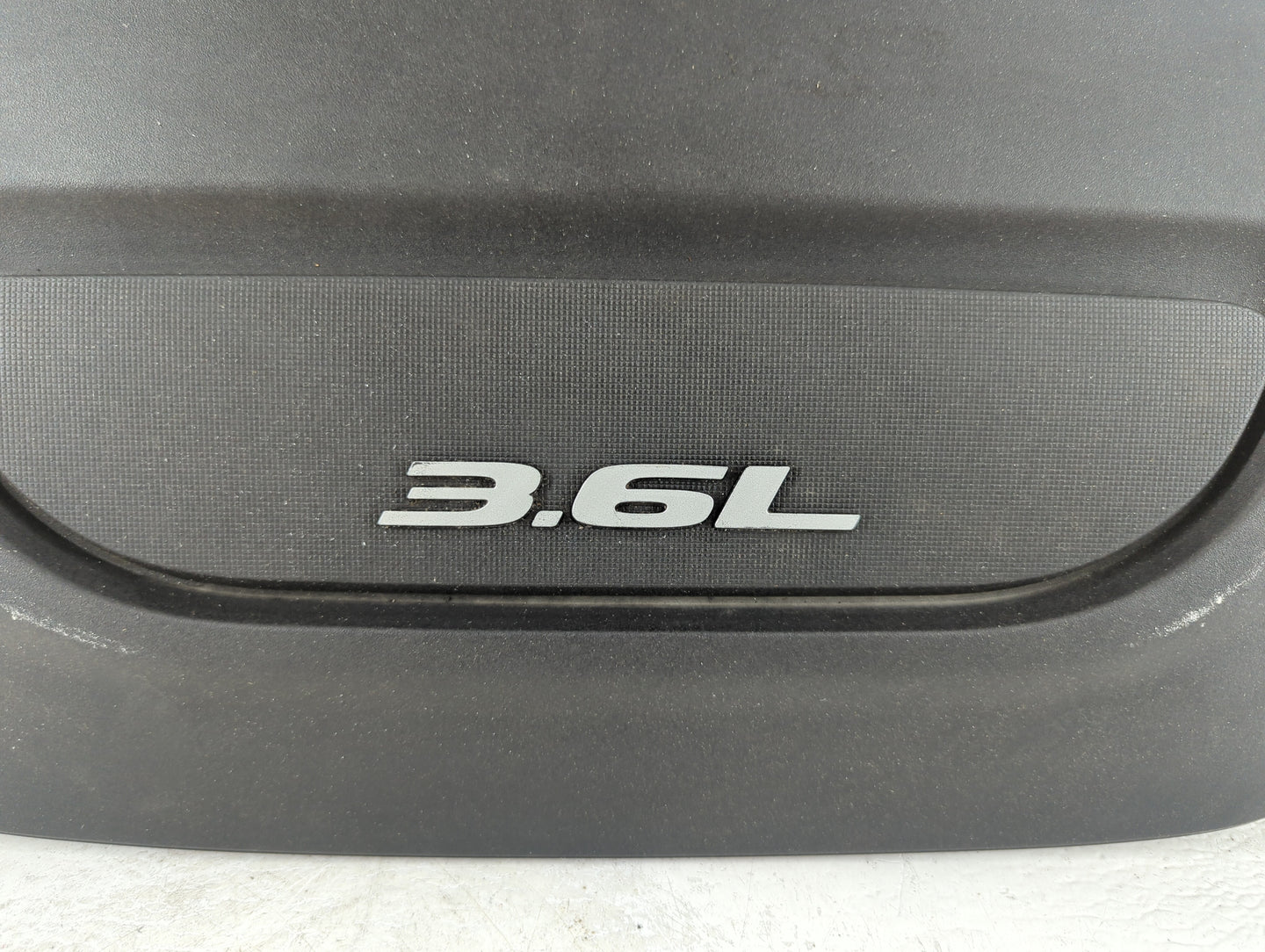 2017 Chrysler Pacifica Engine Cover - Oemusedautoparts1.com