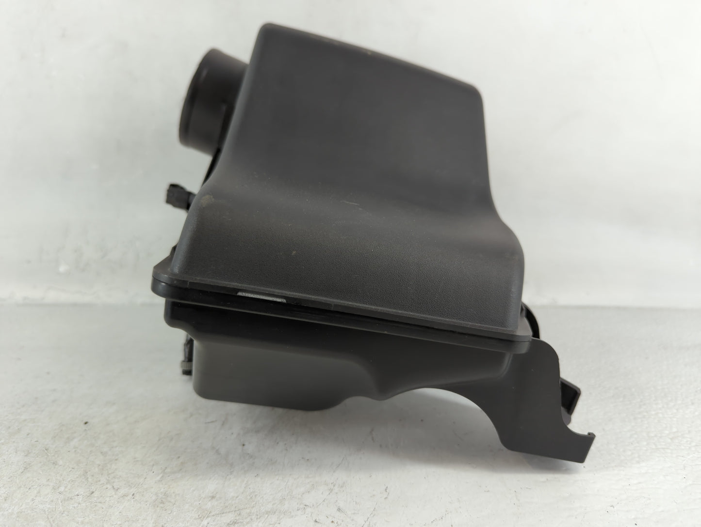 2017-2017 Chrysler Pacifica Air Cleaner Intake-duct Hose Tube - Oemusedautoparts1.com