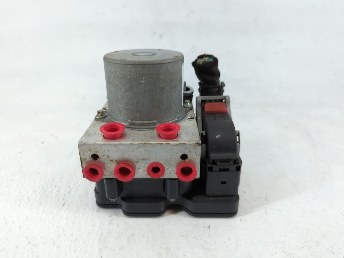 2017-2018 Chrysler Pacifica Anti-Lock Brake ABS Pump Module Actuator OEM P/N:68370659AA Fits Fits 2017 2018 OEM Used Auto Pa