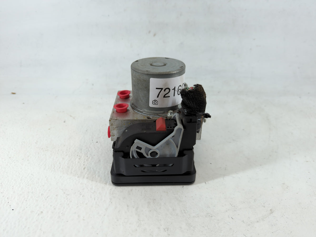 2017-2018 Chrysler Pacifica Anti-Lock Brake ABS Pump Module Actuator OEM P/N:68370659AA Fits Fits 2017 2018 OEM Used Auto Pa