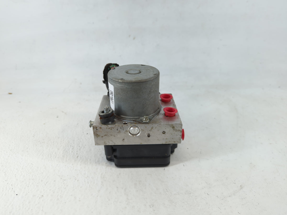 2017-2018 Chrysler Pacifica Anti-Lock Brake ABS Pump Module Actuator OEM P/N:68370659AA Fits Fits 2017 2018 OEM Used Auto Pa