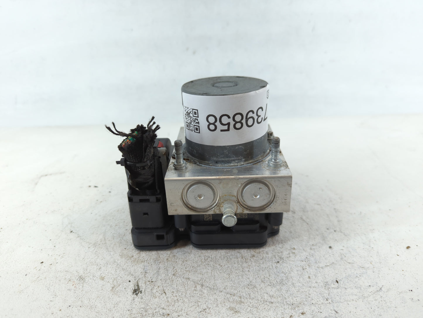 2017-2018 Chrysler Pacifica ABS Pump Control Module Replacement P/N:68222745AG Fits Fits 2017 2018 OEM Used Auto Parts - Oem