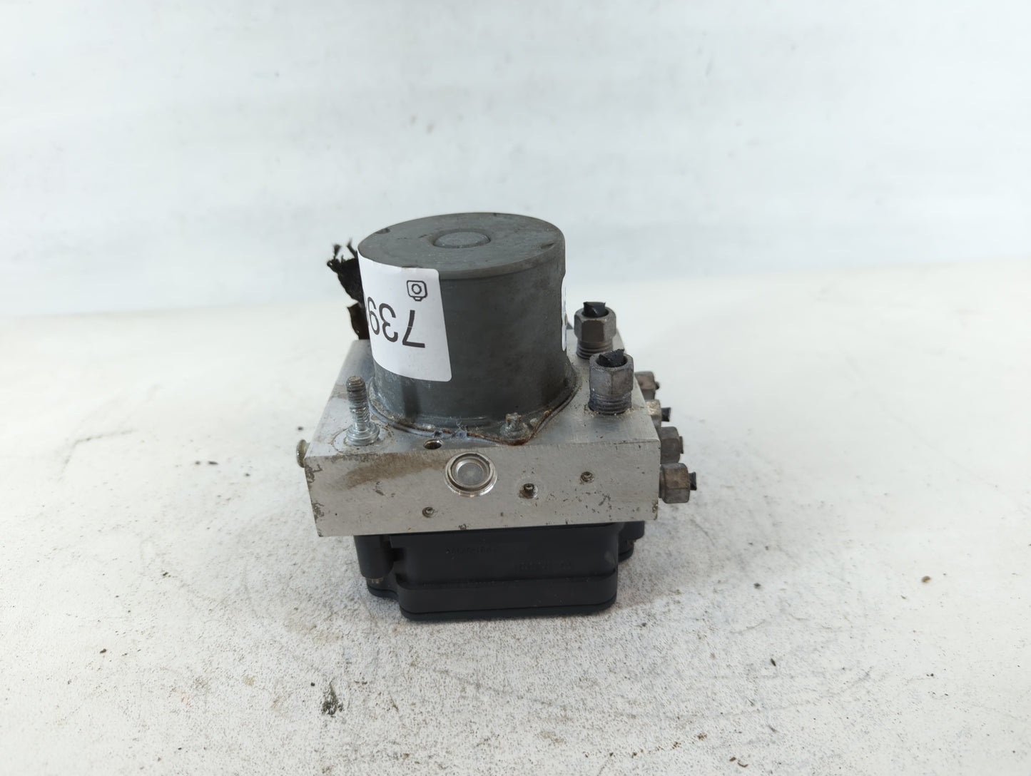2017-2018 Chrysler Pacifica ABS Pump Control Module Replacement P/N:68222745AG Fits Fits 2017 2018 OEM Used Auto Parts - Oem