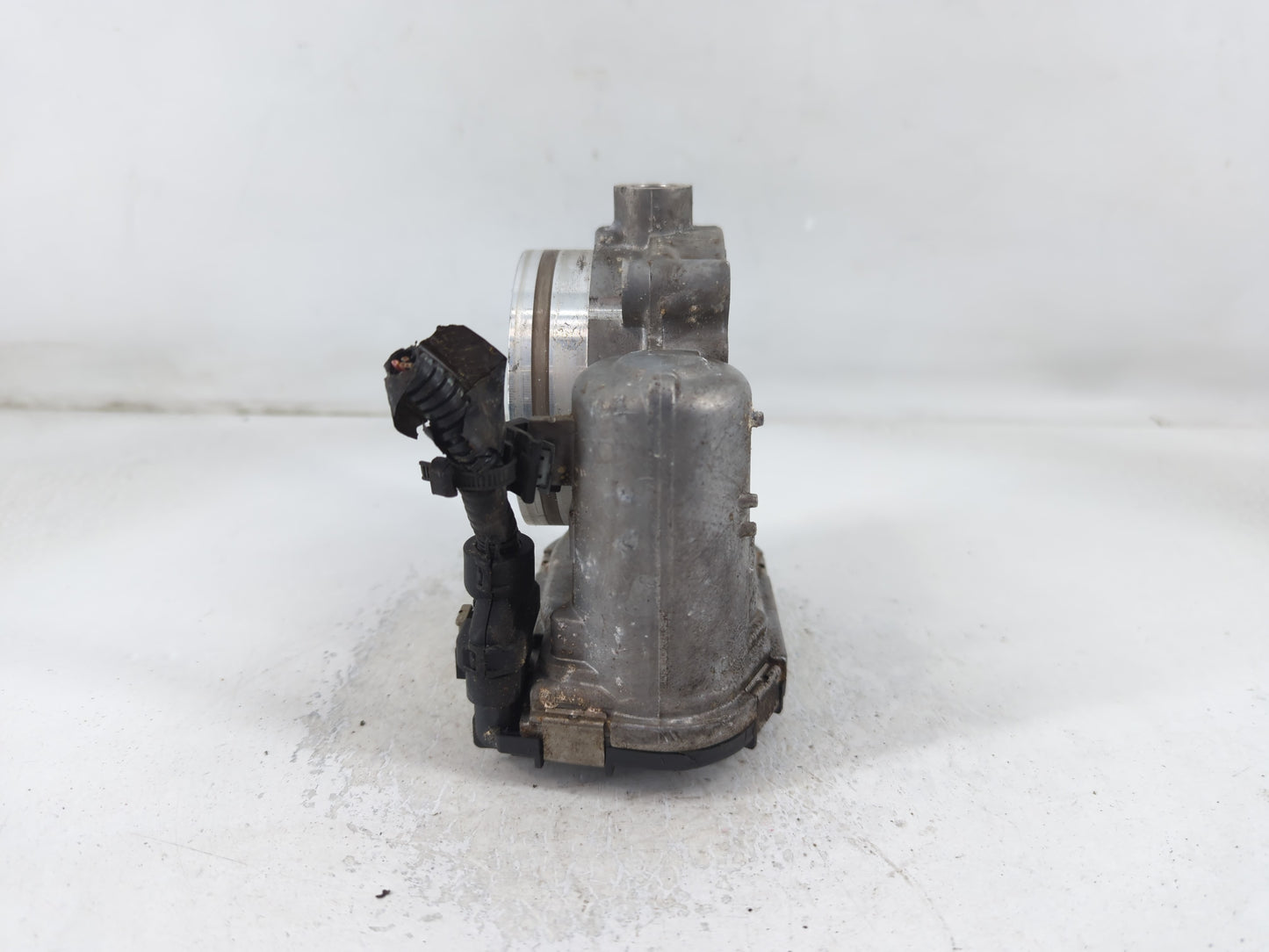 2017-2022 Chrysler Pacifica Throttle Body P/N:0 280 750 570 05184349AC Fits OEM Used Auto Parts - Oemusedautoparts1.com