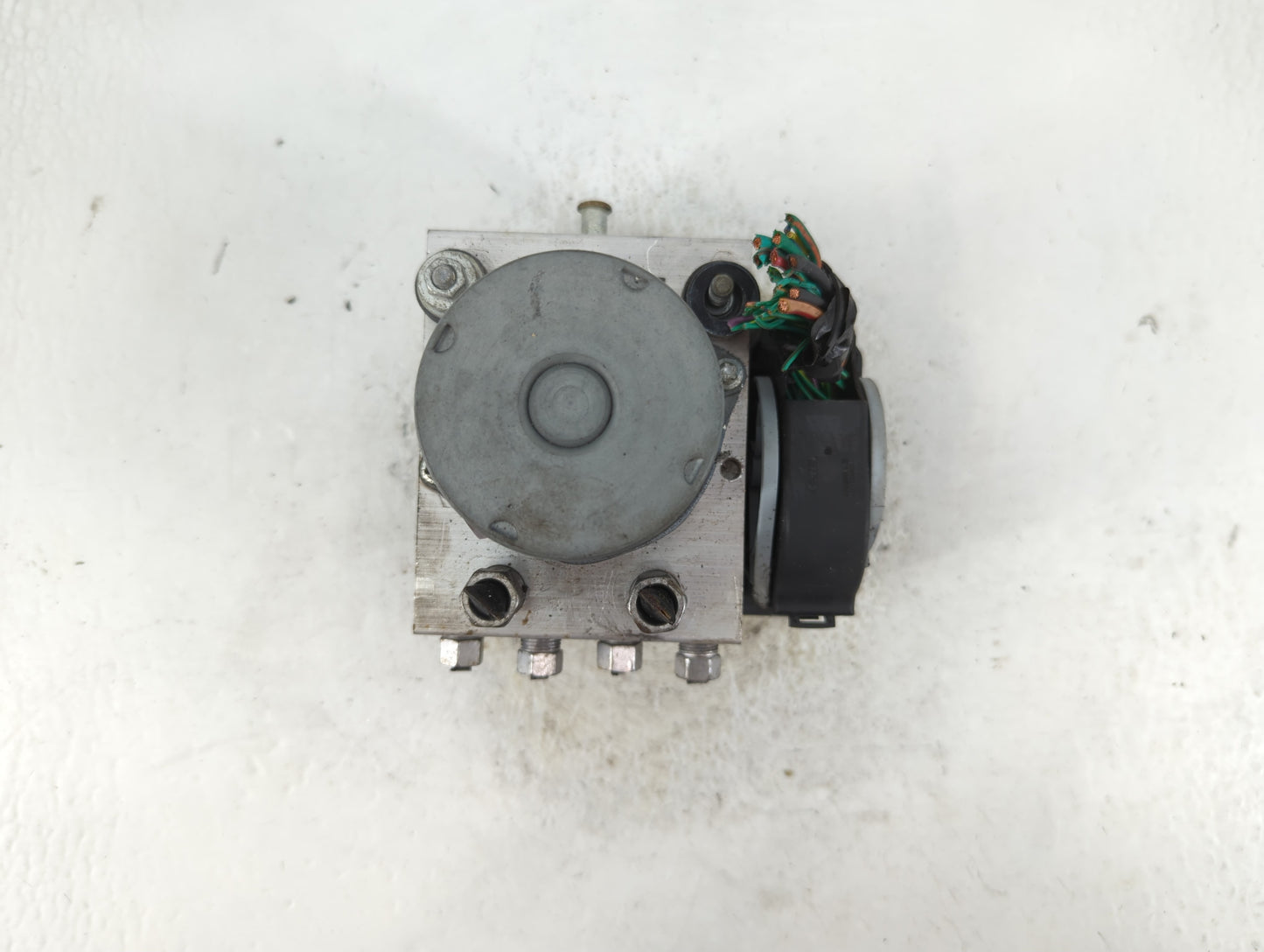 2017-2018 Chrysler Pacifica ABS Pump Control Module Replacement P/N:68222745AG Fits Fits 2017 2018 OEM Used Auto Parts - Oem