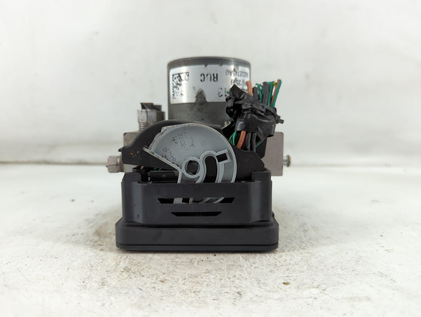 2017-2018 Chrysler Pacifica ABS Pump Control Module Replacement P/N:68222745AG Fits Fits 2017 2018 OEM Used Auto Parts - Oem