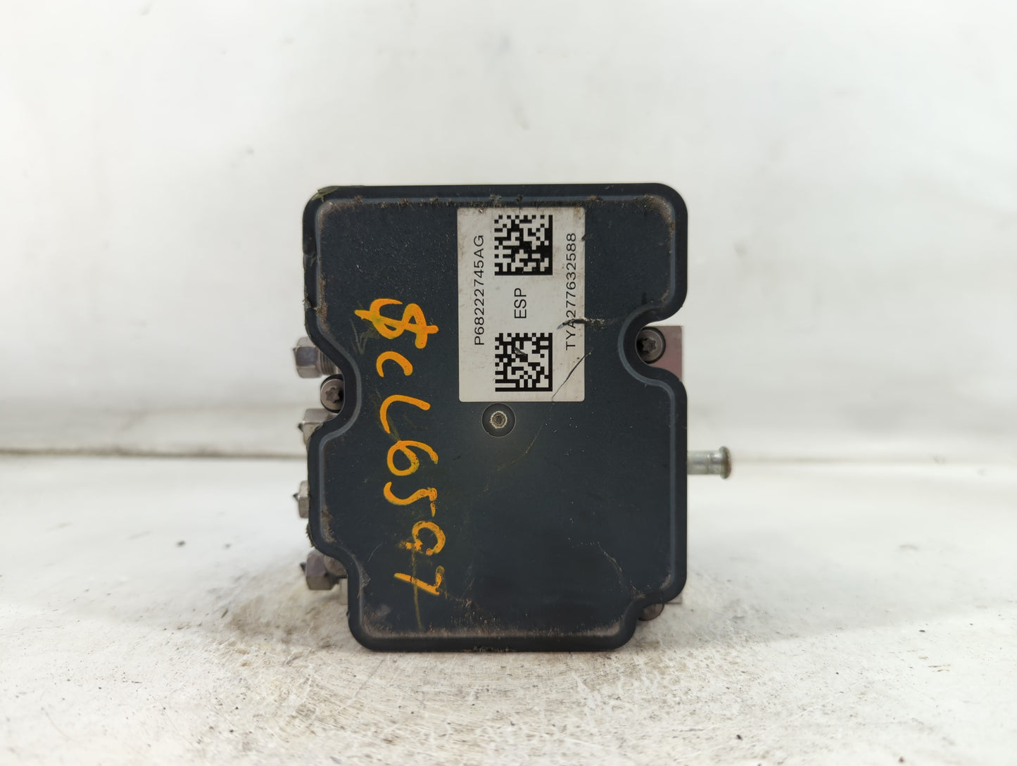 2017-2018 Chrysler Pacifica ABS Pump Control Module Replacement P/N:68222745AG Fits Fits 2017 2018 OEM Used Auto Parts - Oem
