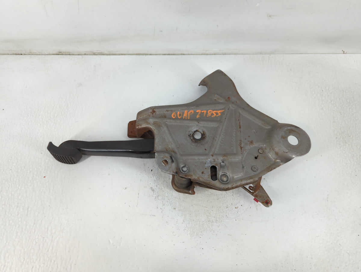 Driver Front Brake - Oem 779942 - Oemusedautoparts1.com