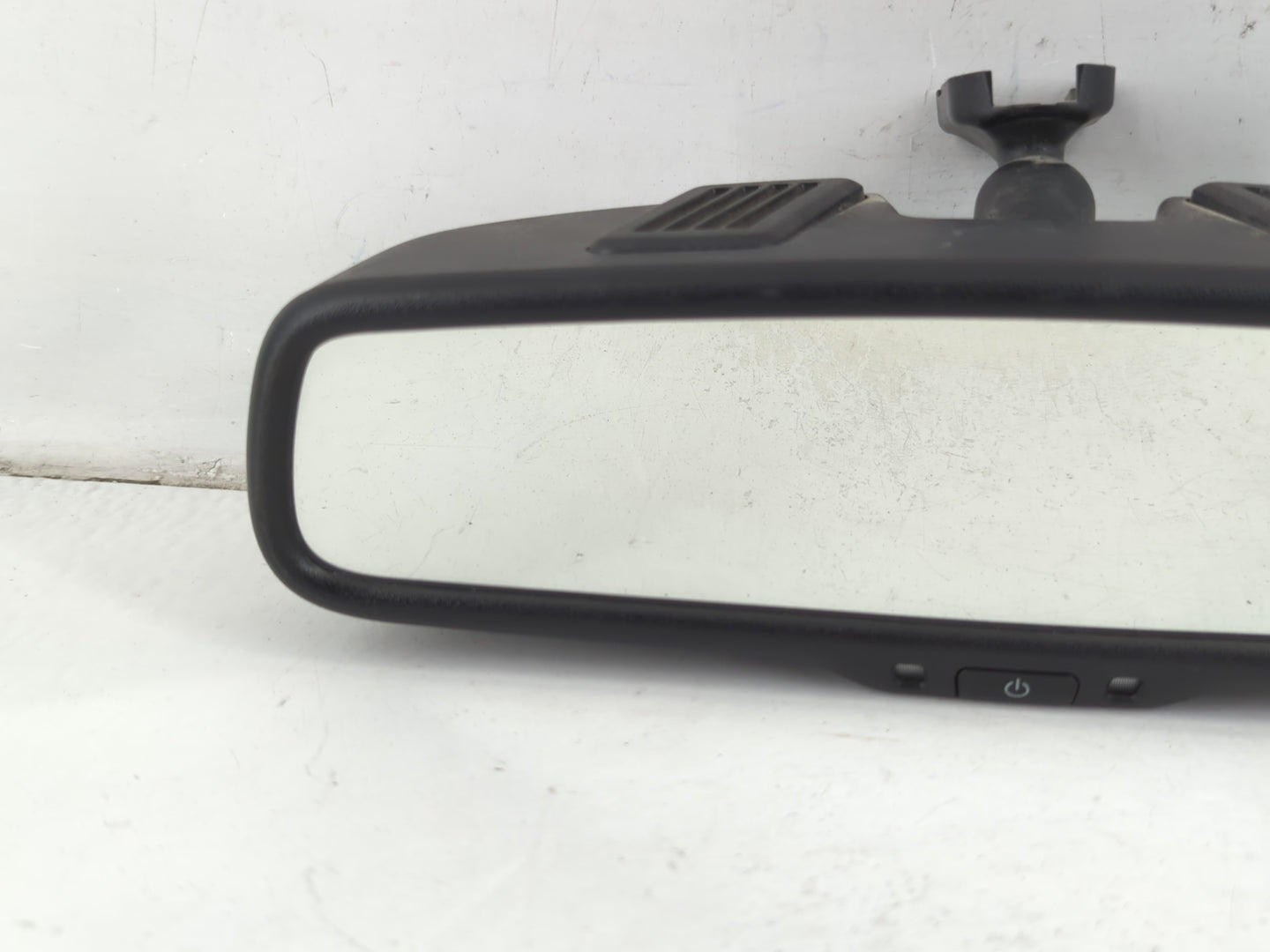 2017 Dodge Caravan Interior Rear View Mirror Replacement OEM P/N:E11026130 Fits OEM Used Auto Parts - Oemusedautoparts1.com