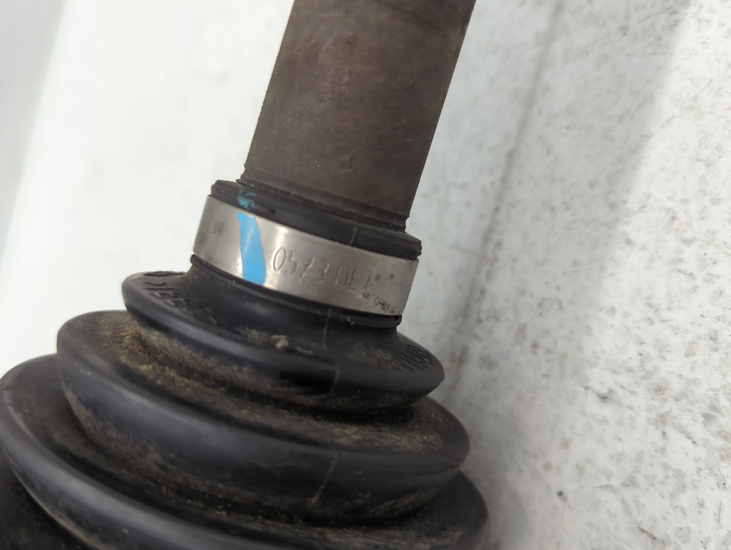 Dodge Caravan Axle Shaft Front Driver Cv C/v - Oemusedautoparts1.com