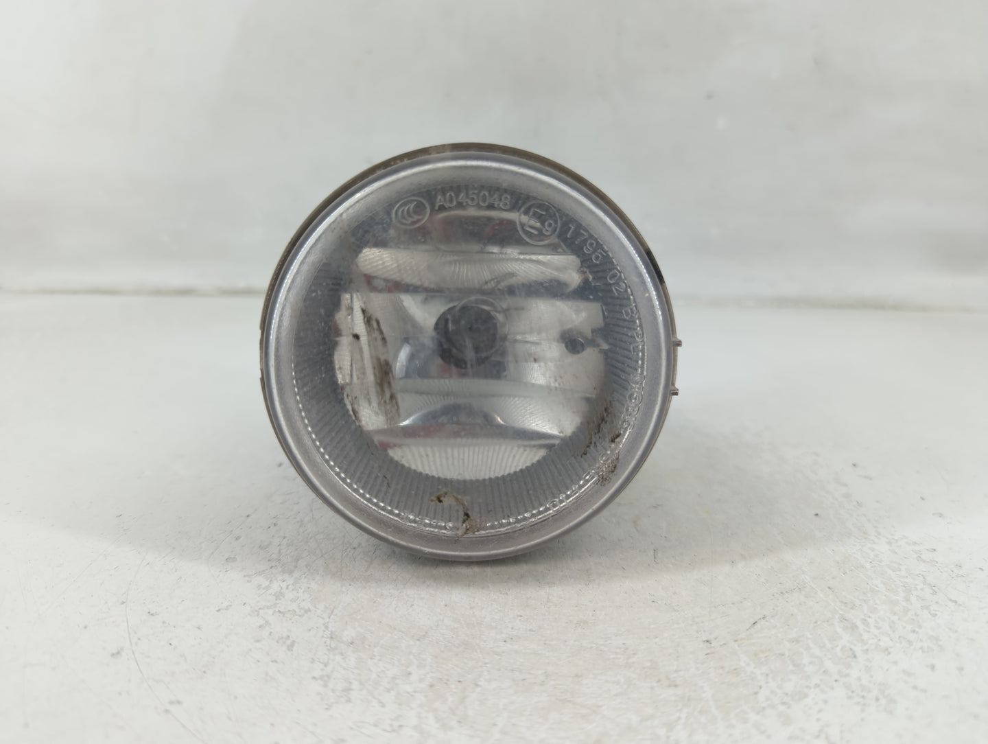 Dodge Caravan Driver Left Oem Fog Light Lamp - Oemusedautoparts1.com