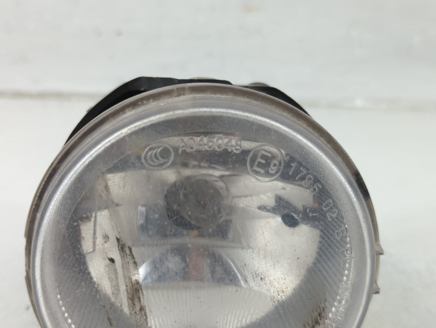 Dodge Caravan Driver Left Oem Fog Light Lamp - Oemusedautoparts1.com